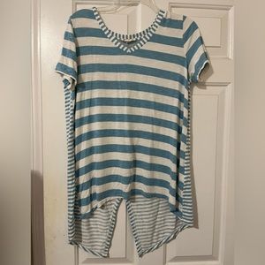 Women’s split back T-shirt